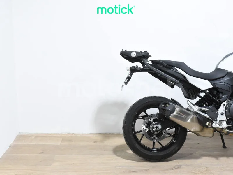 BMW F 900 XR - Vista 3