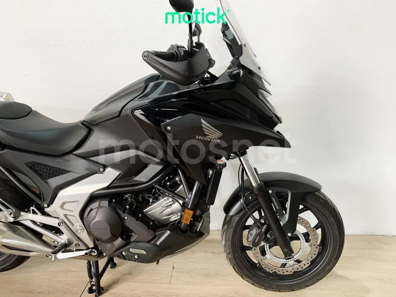 Honda NC750S - Vista 4