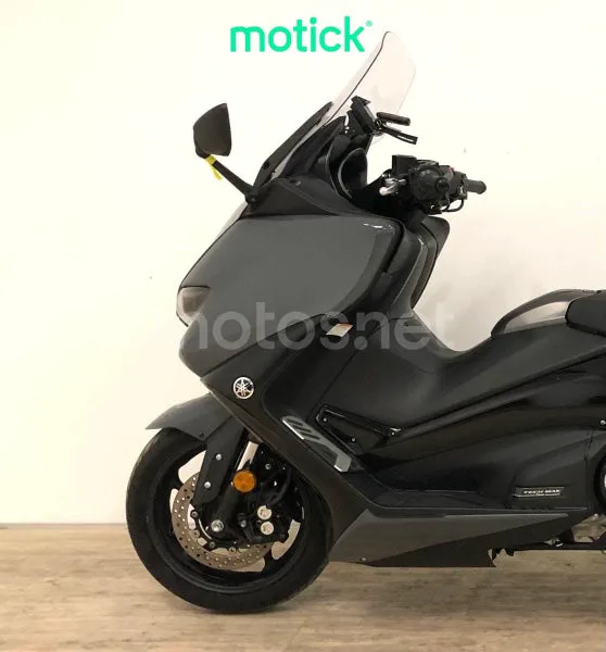 Yamaha TMAX - Vista 7