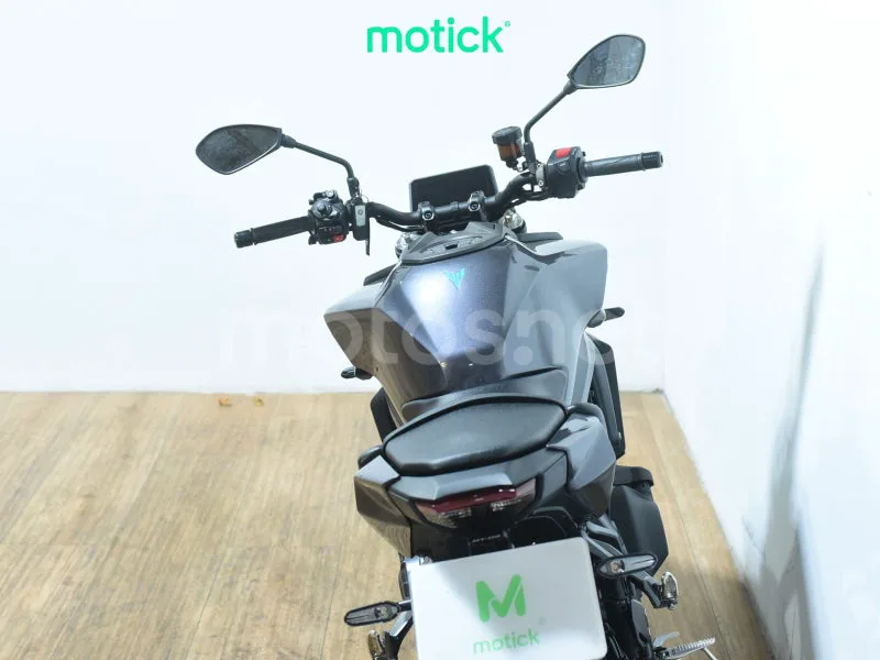 Yamaha MT-09 - Vista 6