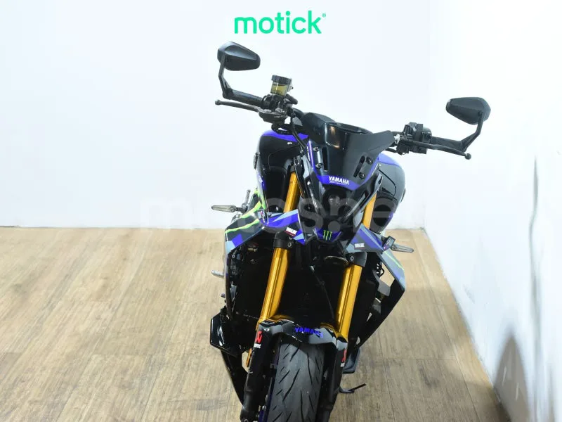 Yamaha MT-09 - Vista 11