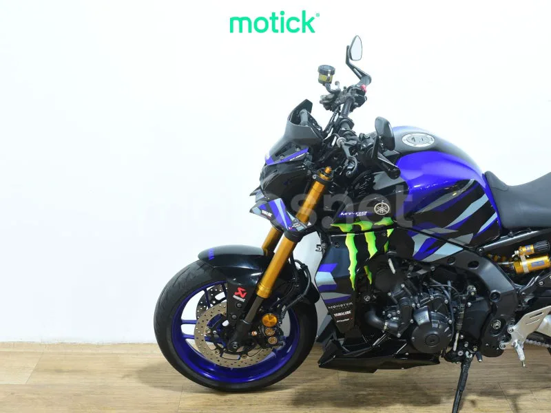 Yamaha MT-09 - Vista 8