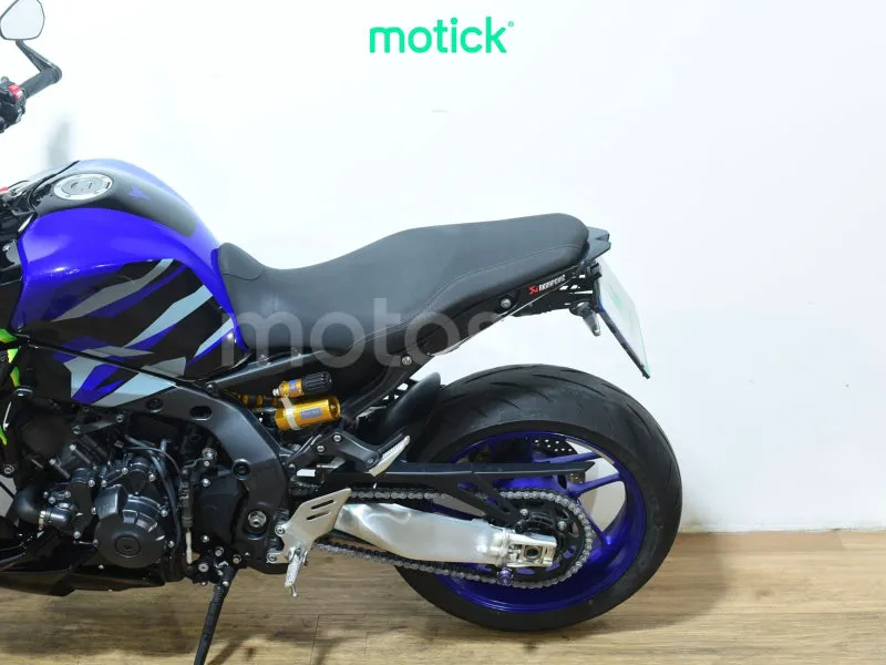 Yamaha MT-09 - Vista 9
