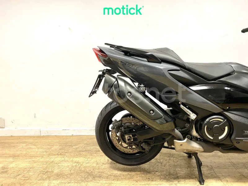 Yamaha TMAX 560 - Vista 3