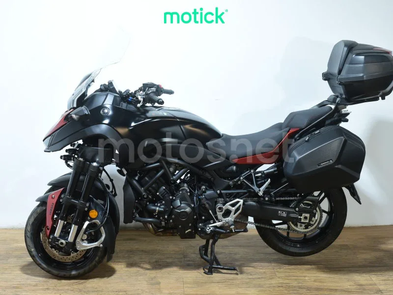 Yamaha Niken - Vista 7