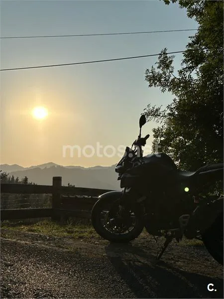 Yamaha MT-125 - Vista 8