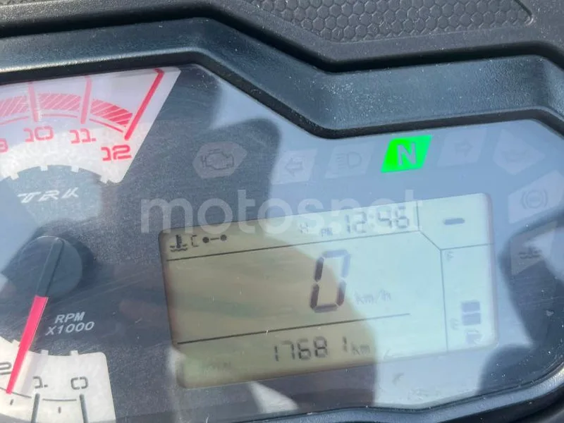 Benelli TRK 502 - Vista 8