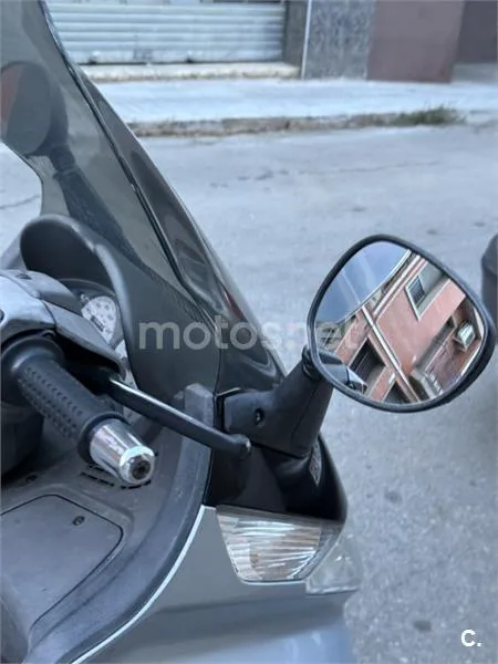 Piaggio X8 200 1000 € 2004 Barcelona - 1