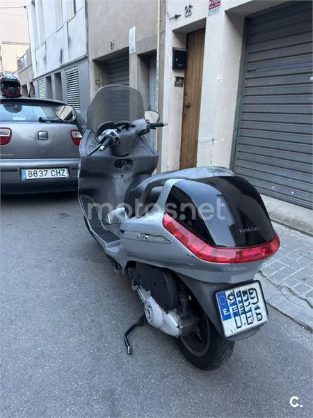 Piaggio X8 200 - Vista 8