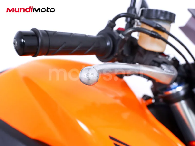 Honda CB1000R - Vista 13