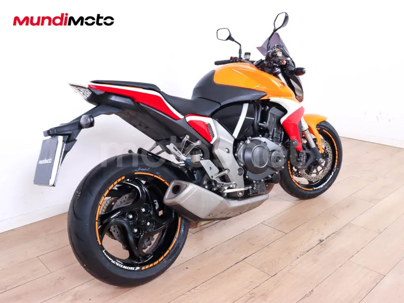 Honda CB1000R - Vista 3