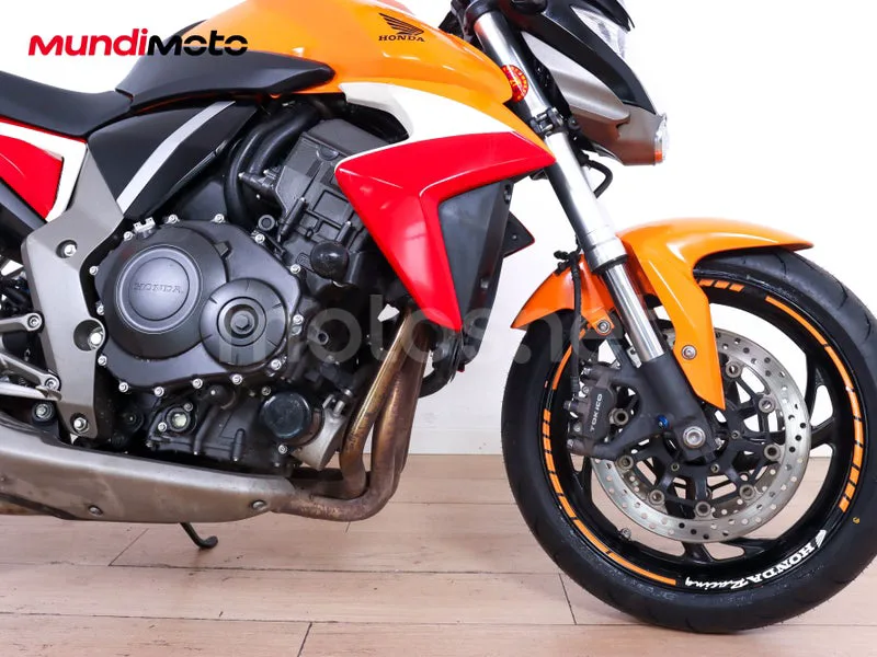 Honda CB1000R - Vista 22