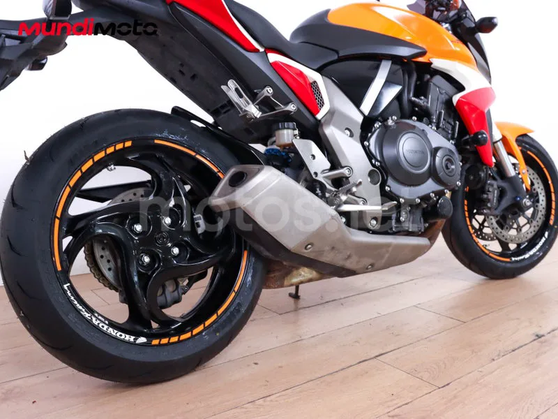 Honda CB1000R - Vista 4