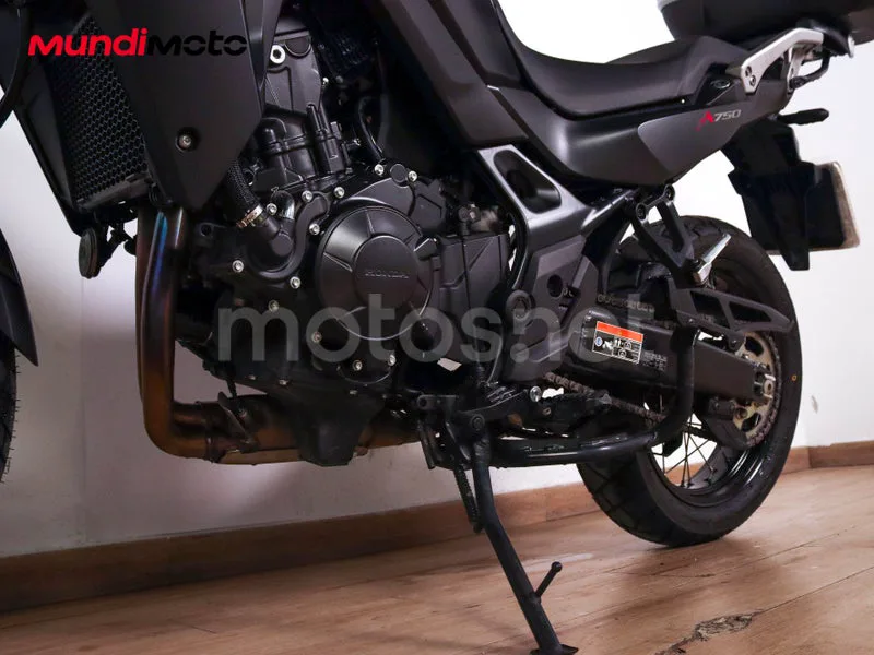 Honda XL750 Transalp - Vista 10