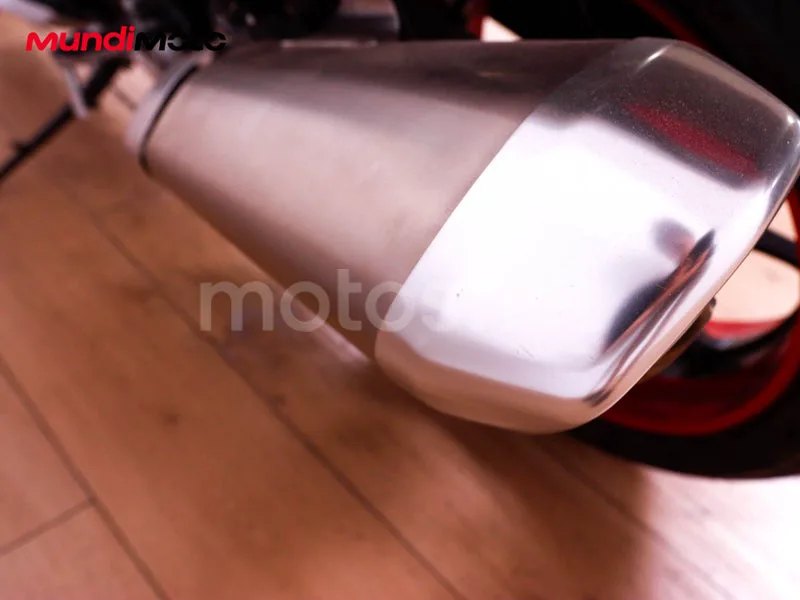 Suzuki Hayabusa - Vista 21