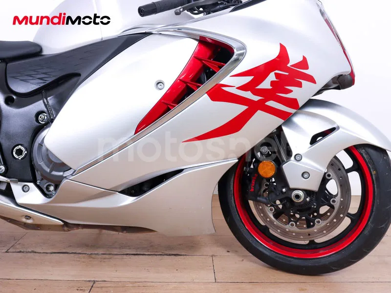 Suzuki Hayabusa - Vista 25
