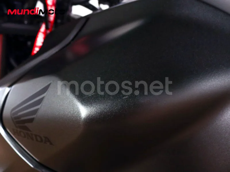 Honda CB750 Hornet - Vista 19