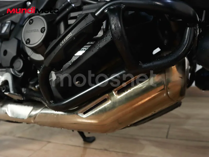 Honda NT1100 - Vista 13