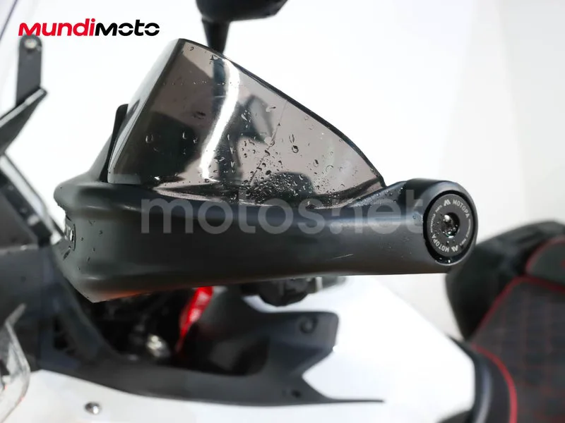 Honda NT1100 - Vista 19