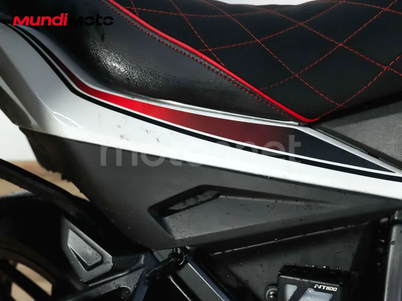 Honda NT1100 - Vista 47