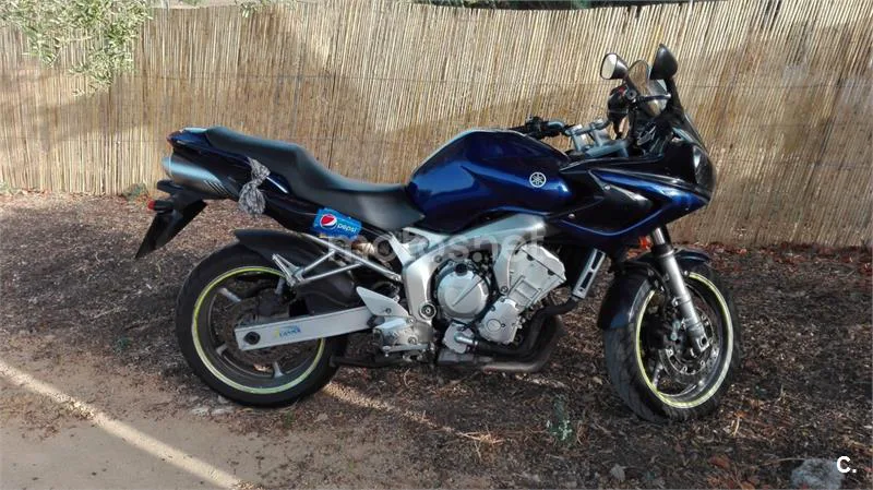 Yamaha FZ6 Fazer 1599 € 2004 Toledo - 2