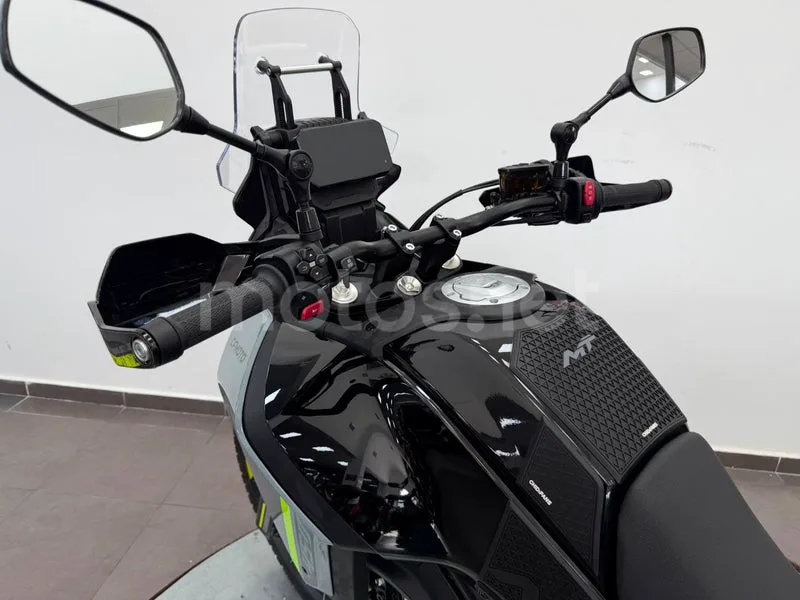 CFMOTO 450MT - Vista 11