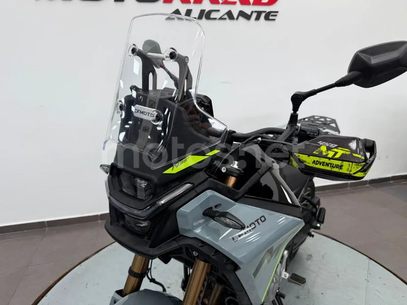 CFMOTO 450MT - Vista 18