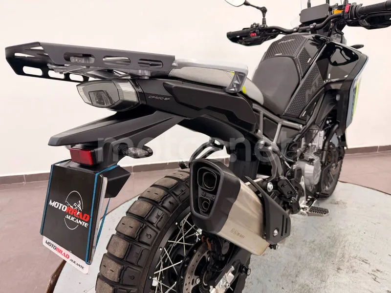 CFMOTO 450MT - Vista 6