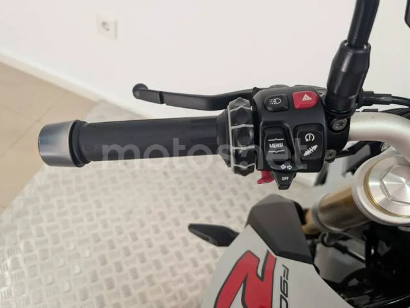 BMW F 900 R - Vista 12