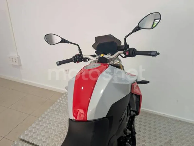 BMW F 900 R - Vista 16