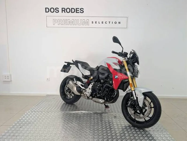 BMW F 900 R - Vista 4