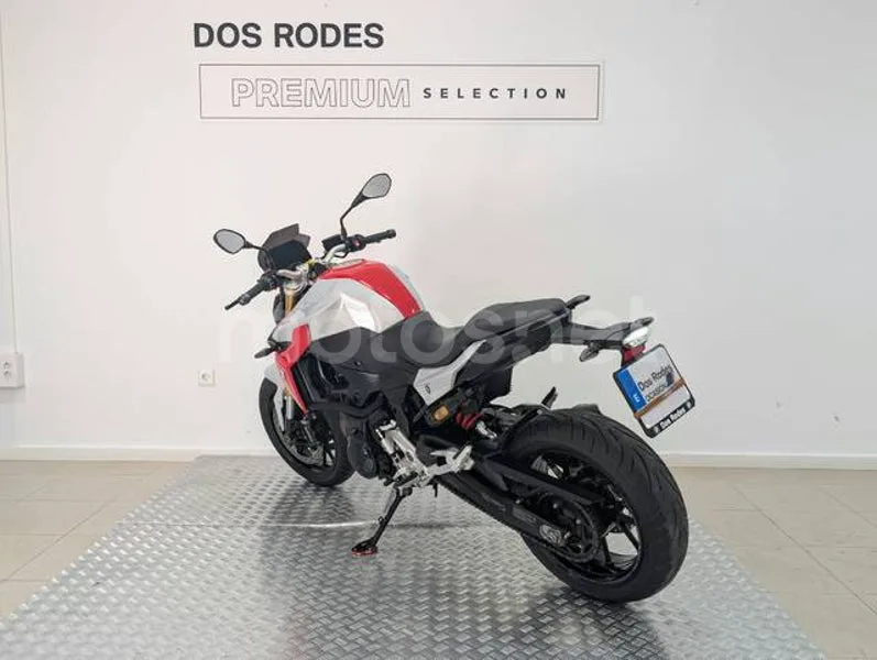 BMW F 900 R - Vista 9