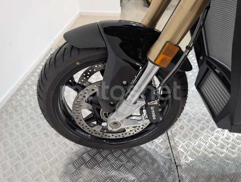 BMW S 1000 XR - Vista 22