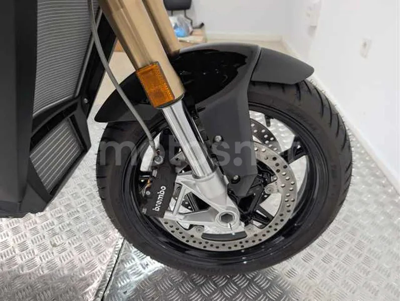 BMW S 1000 XR - Vista 23