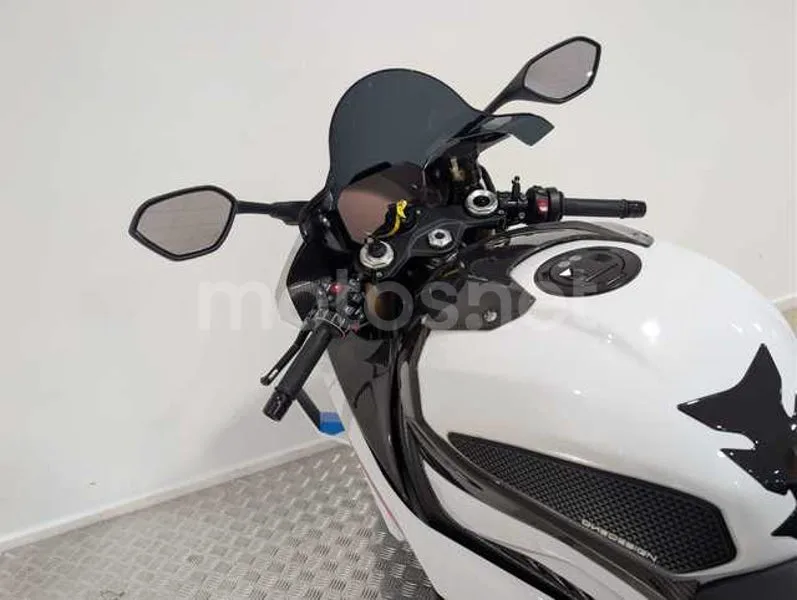 BMW S 1000 RR - Vista 12