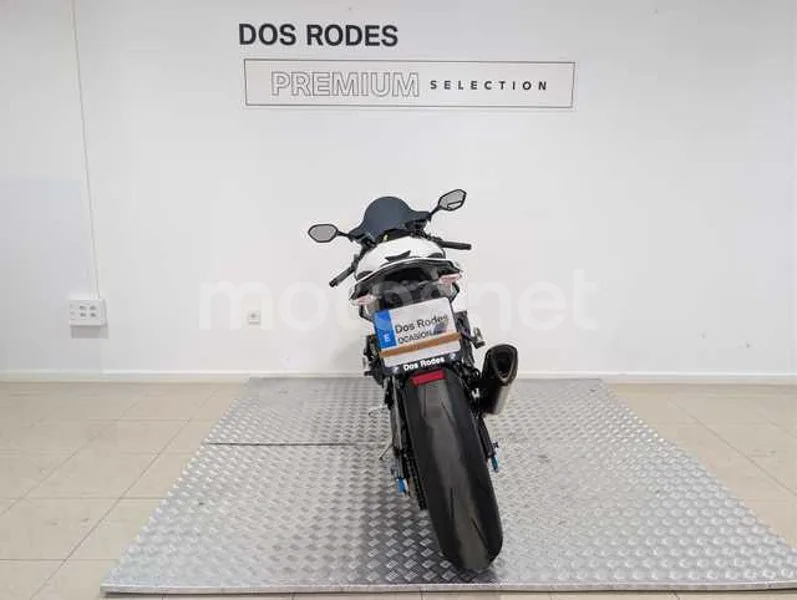 BMW S 1000 RR - Vista 8