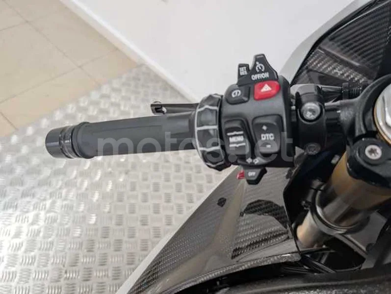 BMW S 1000 RR - Vista 10