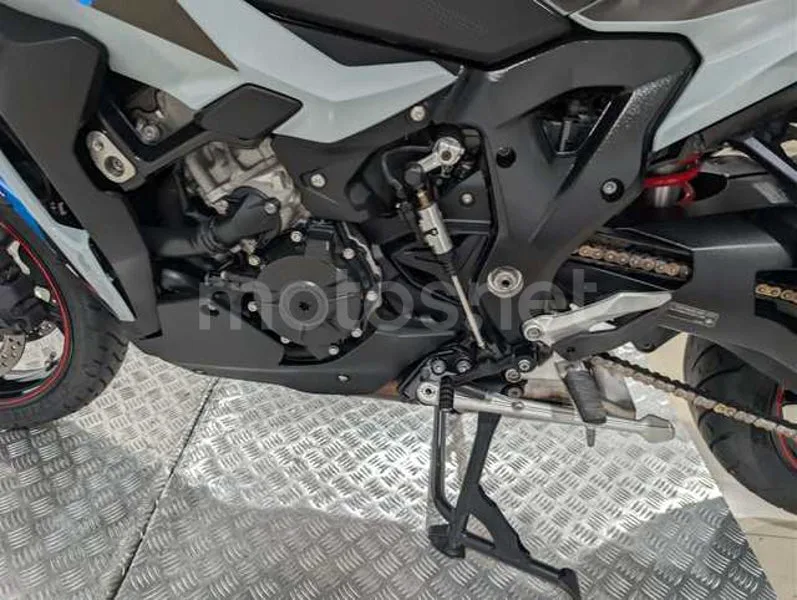 BMW S 1000 XR - Vista 21