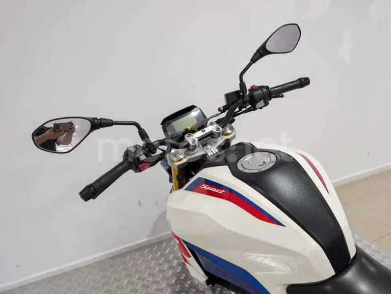 BMW G 310 R - Vista 12