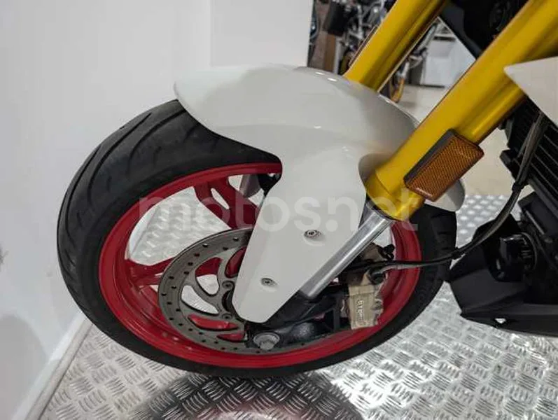 BMW G 310 R - Vista 22