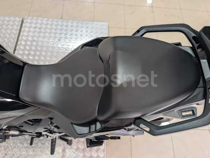 BMW S 1000 XR - Vista 18