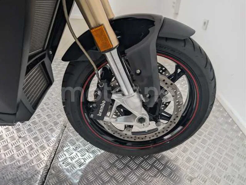 BMW S 1000 XR - Vista 23
