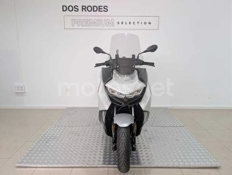 BMW C 400 GT - Vista 3