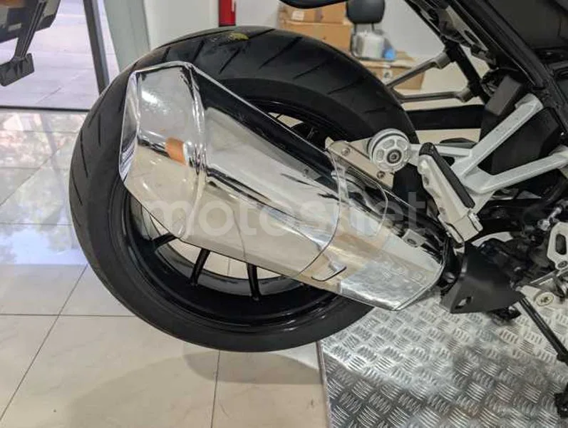BMW R 1250 R - Vista 24