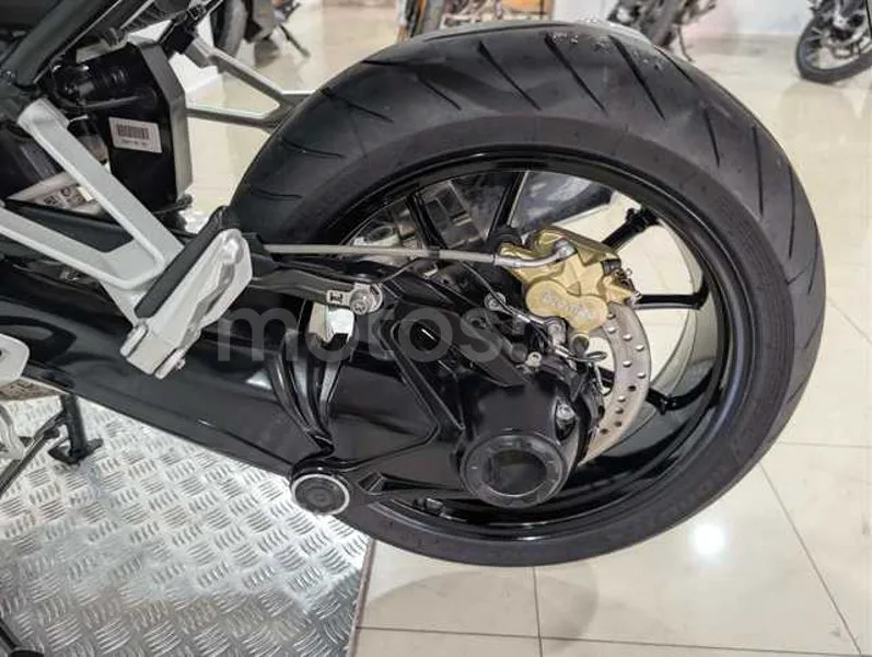 BMW R 1250 R - Vista 25