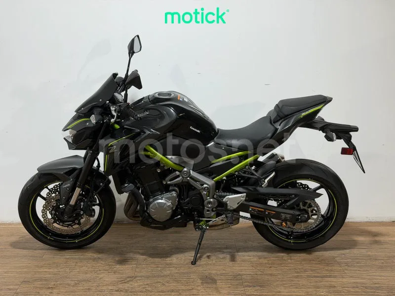 Kawasaki Z900 - Vista 7