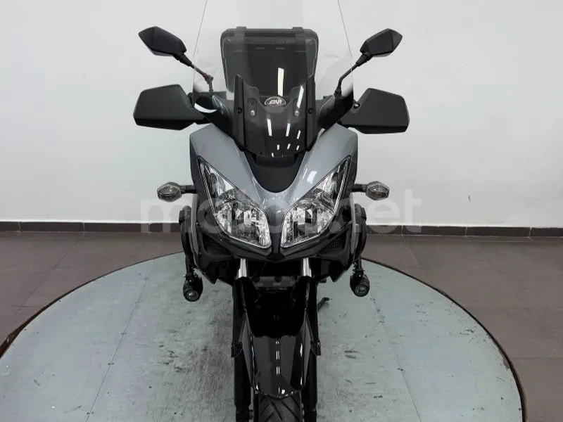 Suzuki V-Strom 1000 - Vista 16