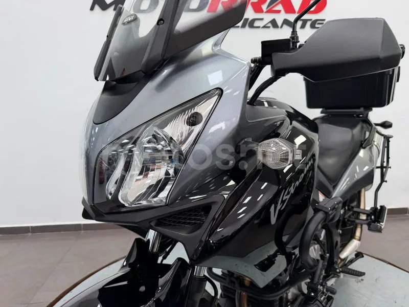 Suzuki V-Strom 1000 - Vista 18