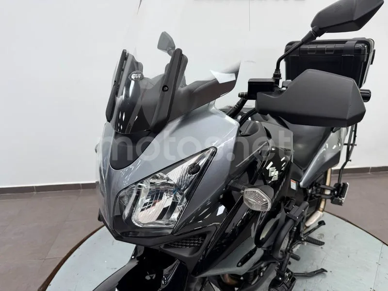 Suzuki V-Strom 1000 - Vista 19