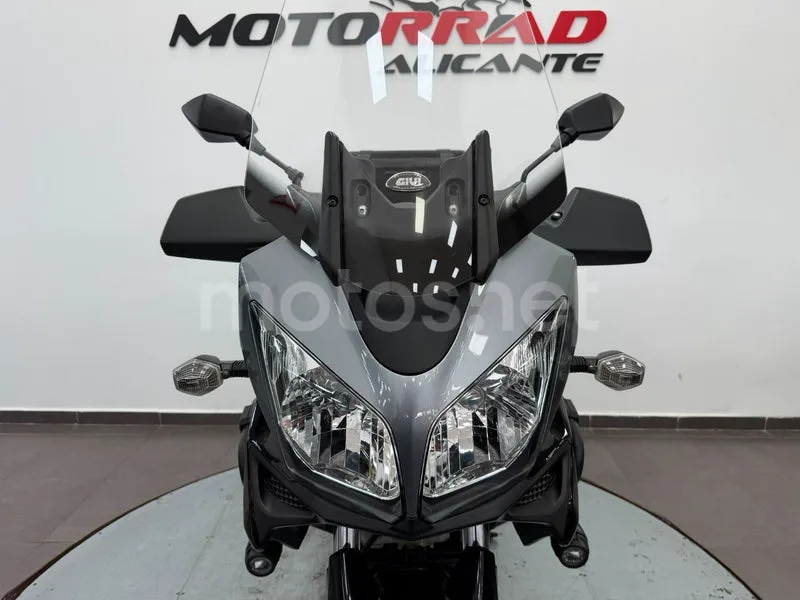 Suzuki V-Strom 1000 - Vista 20